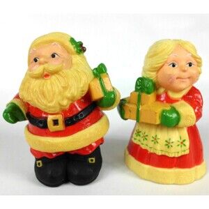 Vintage Hallmark Santa Claus & Mrs Claus Plastic Salt & Pepper Shakers 1970’s